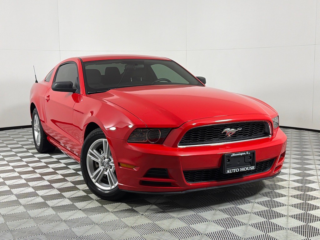 2013 Ford Mustang Image 2