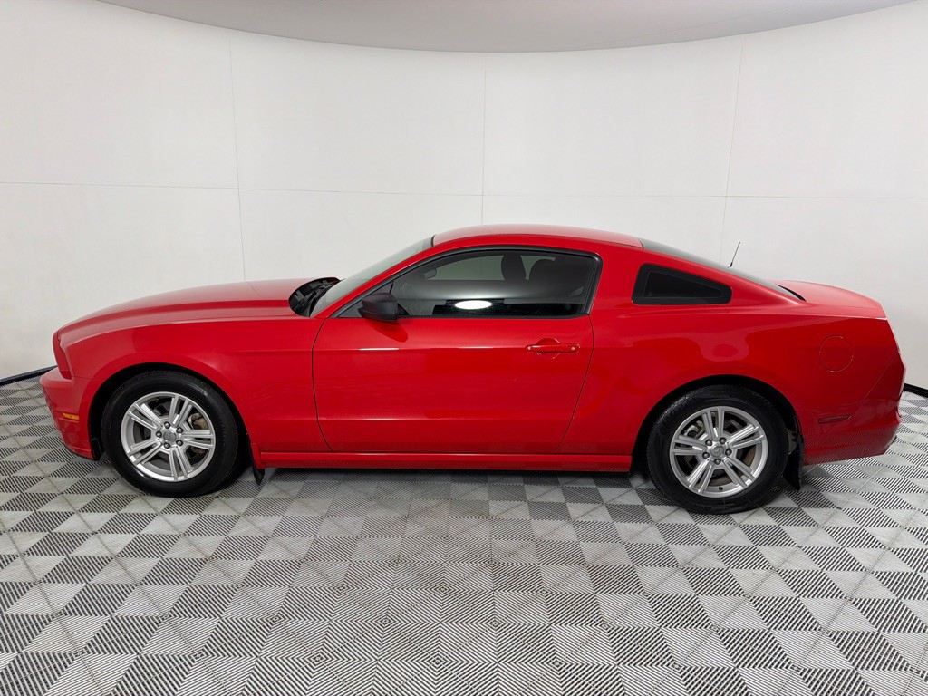 2013 Ford Mustang Image 8