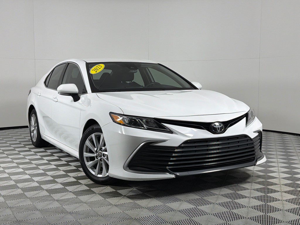 2023 Toyota Camry Image 2