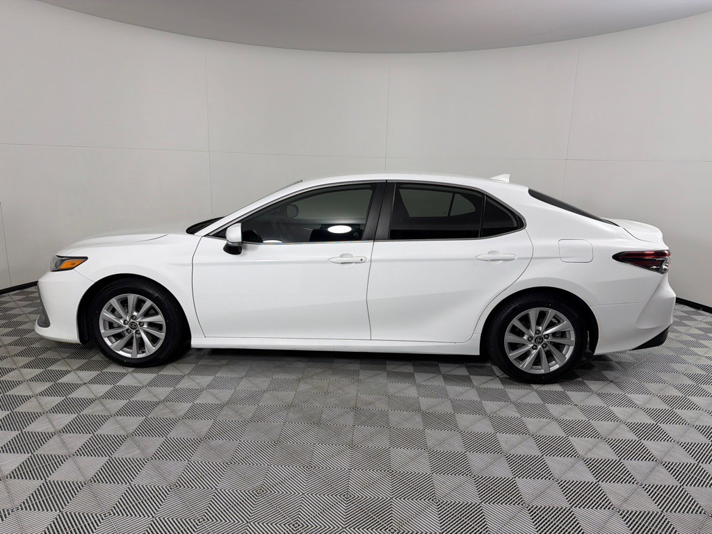 2023 Toyota Camry Image 8