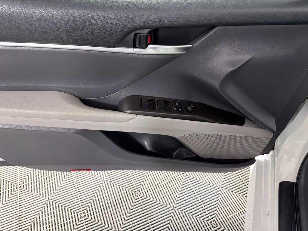 2023 Toyota Camry Image 9
