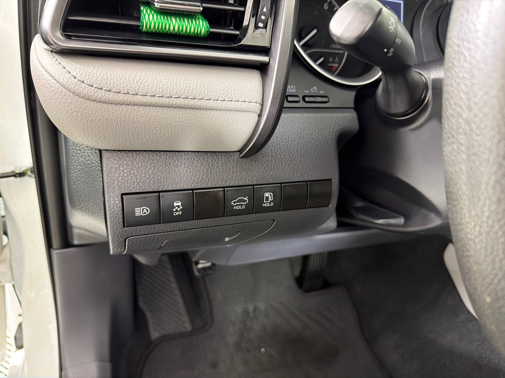 2023 Toyota Camry Image 12