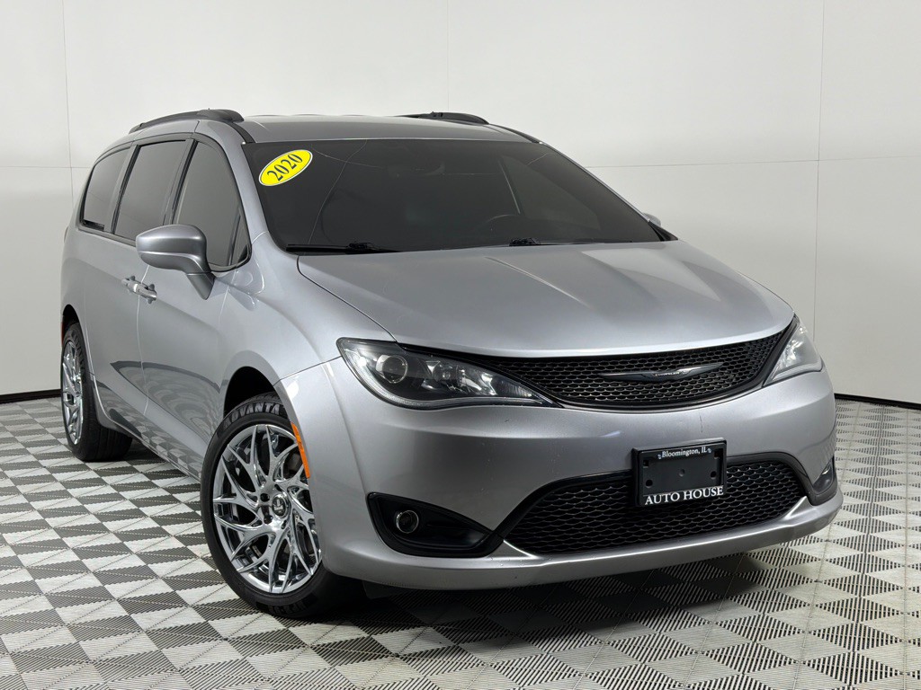 2020 Chrysler Pacifica Image 2
