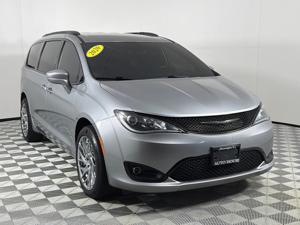 2020 Chrysler Pacifica Image 3