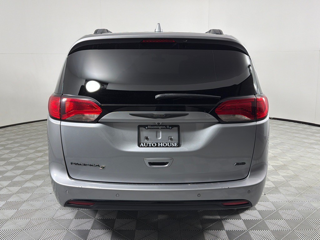 2020 Chrysler Pacifica Image 5