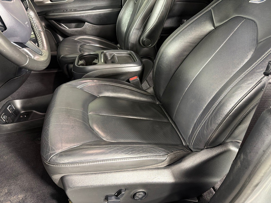 2020 Chrysler Pacifica Image 11