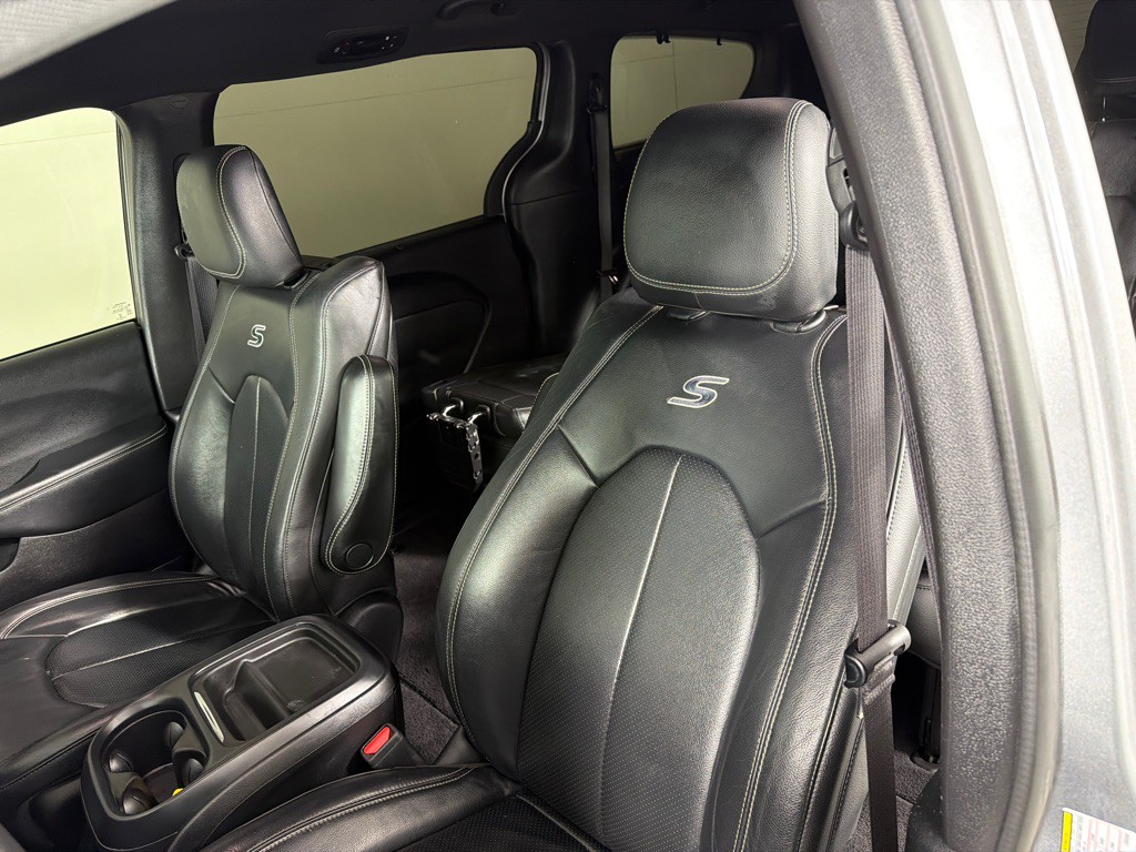 2020 Chrysler Pacifica Image 12
