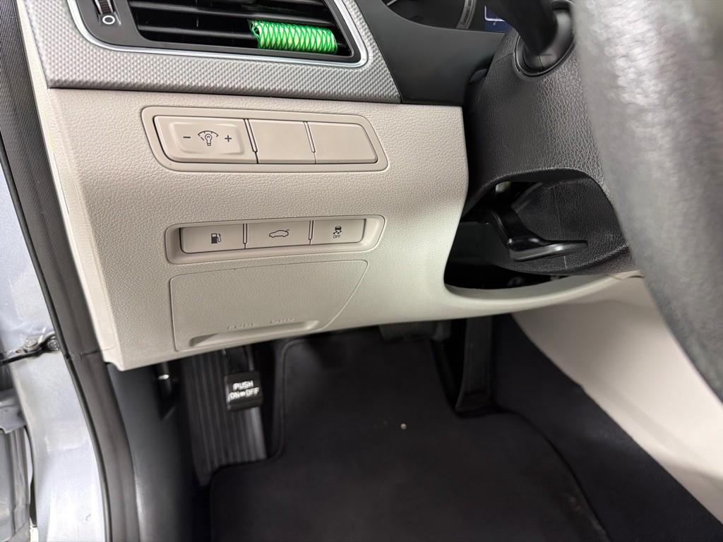 2015 Hyundai Sonata Image 11