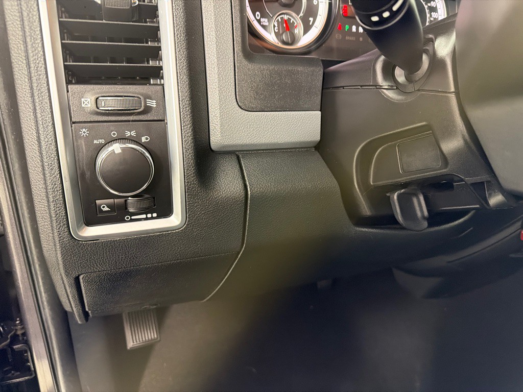 2016 RAM 1500 Image 12