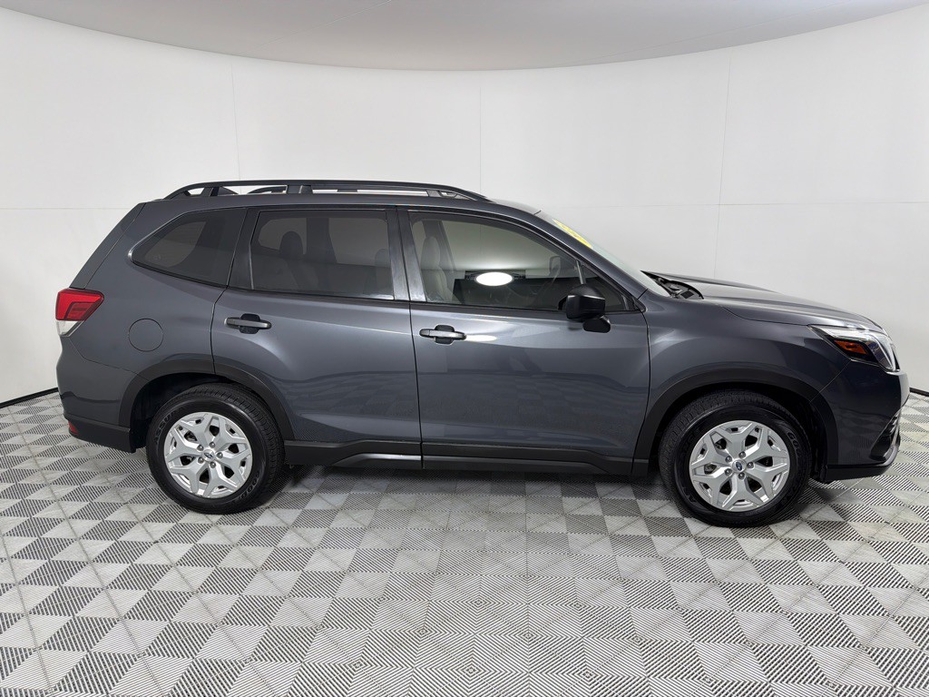 2023 Subaru Forester Image 4