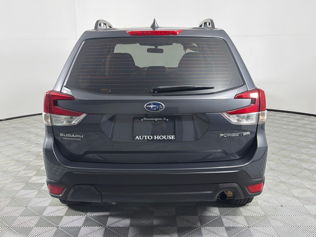 2023 Subaru Forester Image 6