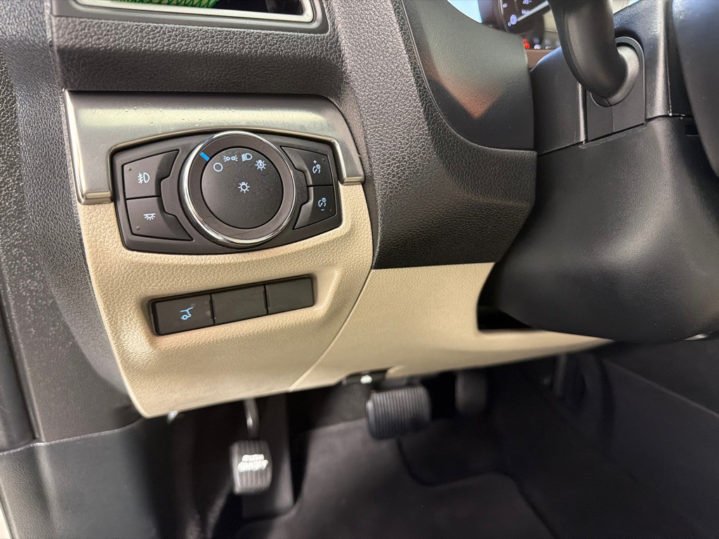 2019 Ford Explorer Image 14