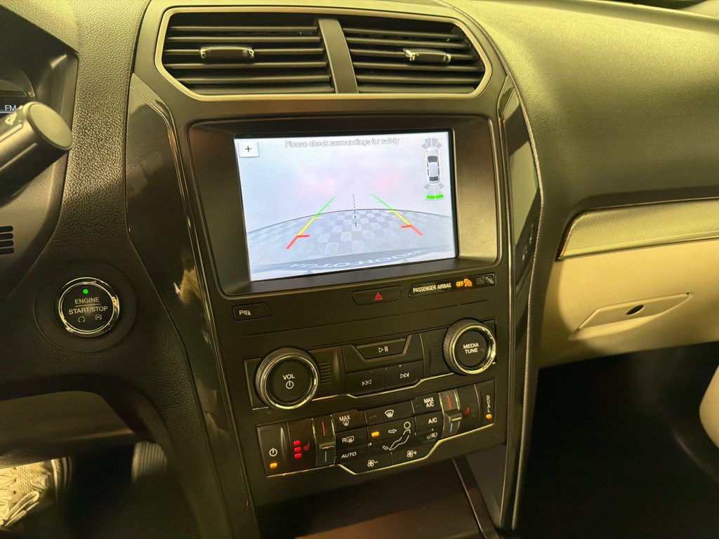 2019 Ford Explorer Image 17