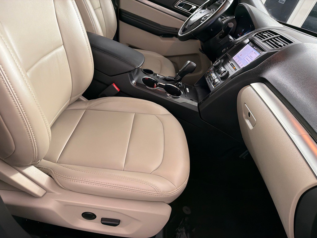 2019 Ford Explorer Image 25