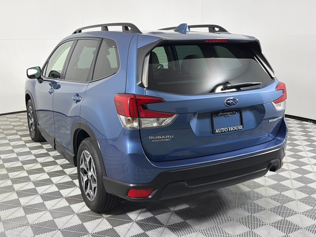 2022 Subaru Forester Image 7