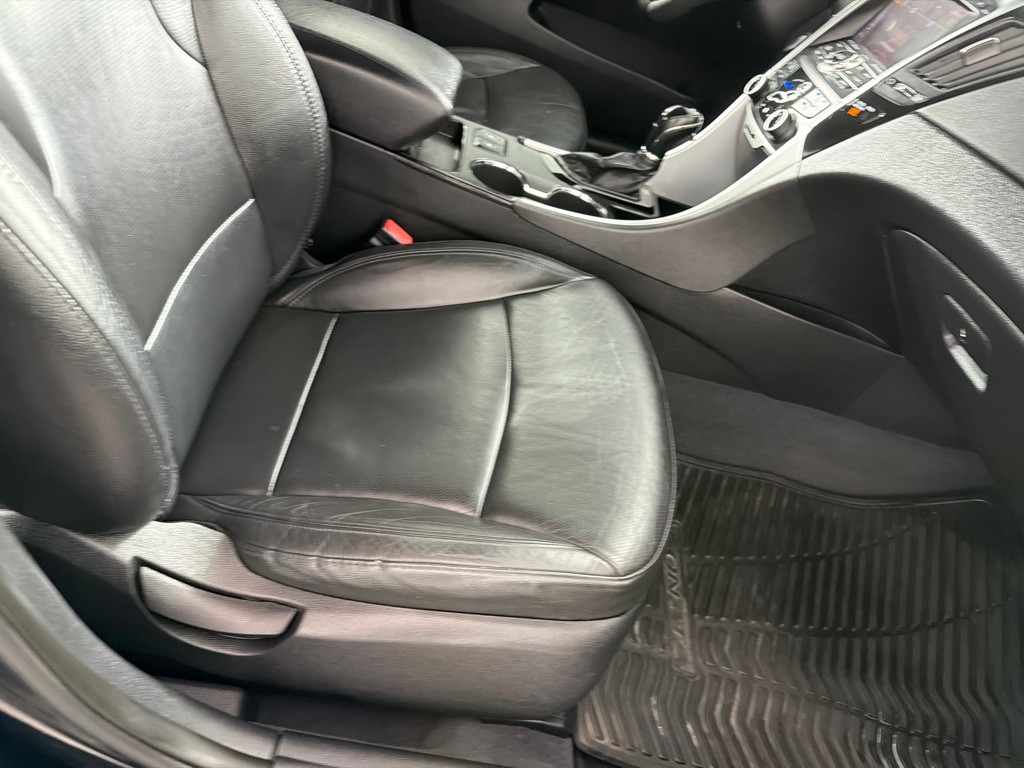 2012 Hyundai Sonata Image 21