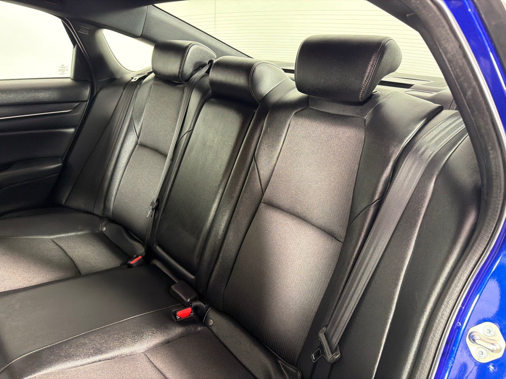 2021 Honda Accord Image 20