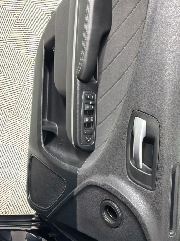 2016 Dodge Charger Image 11