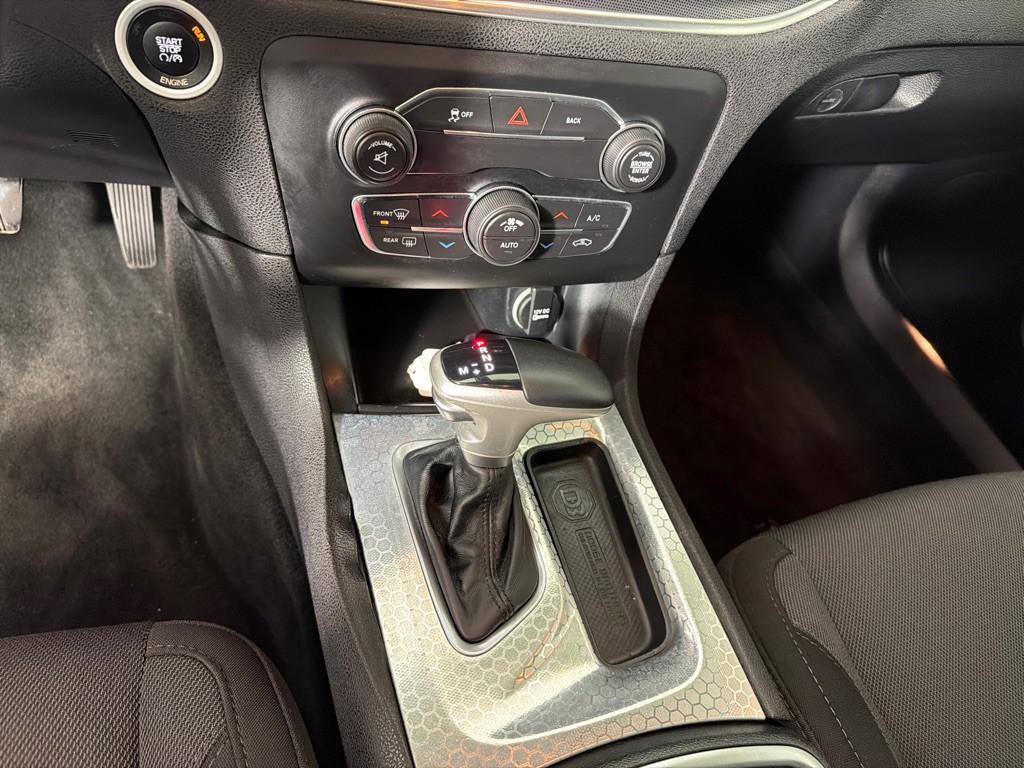 2016 Dodge Charger Image 17