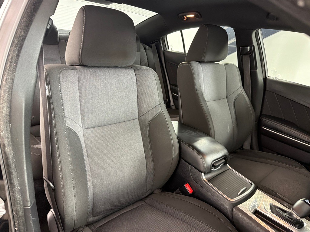2016 Dodge Charger Image 23