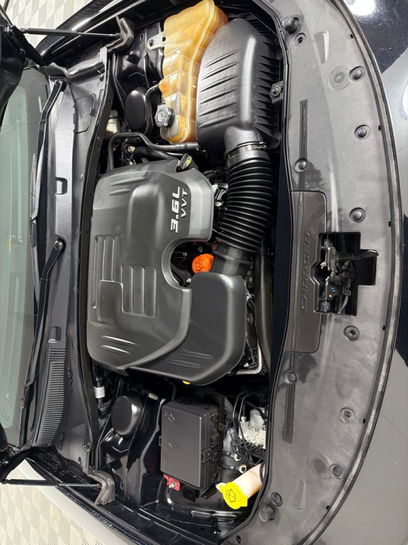 2016 Dodge Charger Image 25