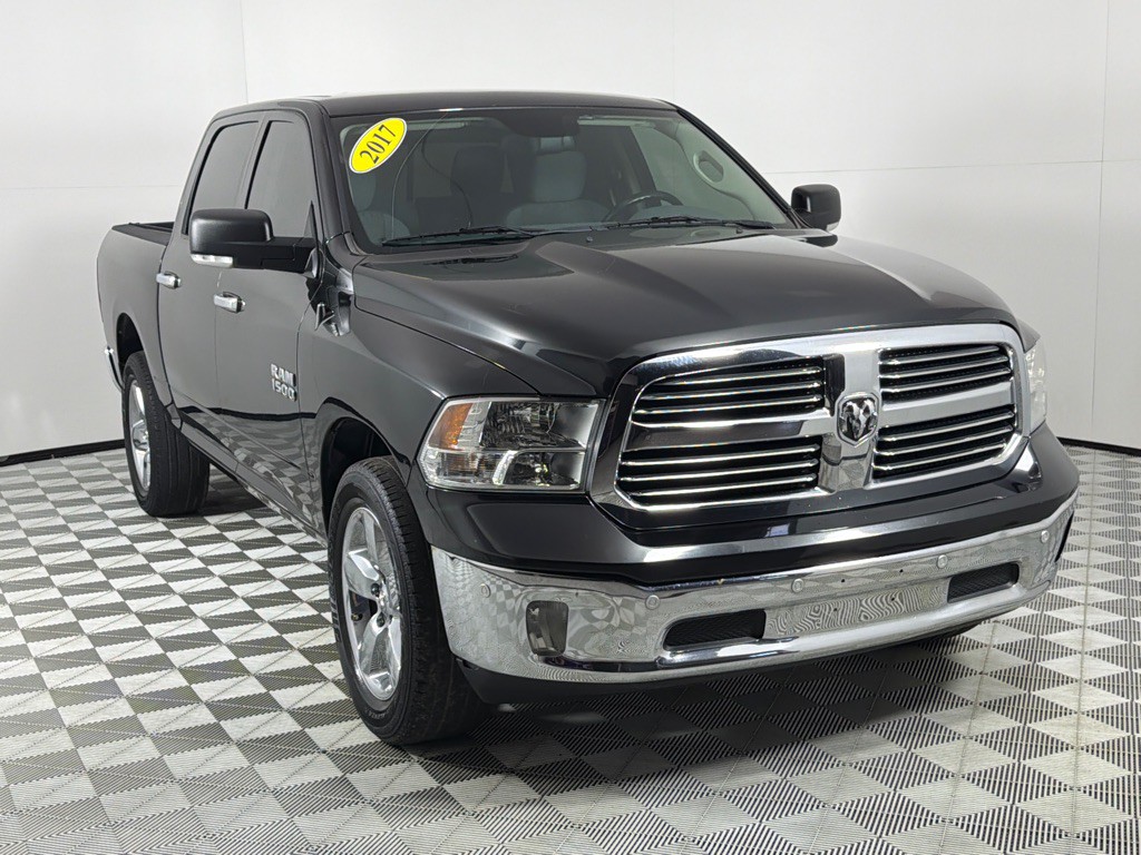 2017 RAM 1500 Image 3
