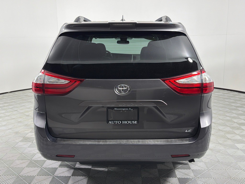 2018 Toyota Sienna Image 6