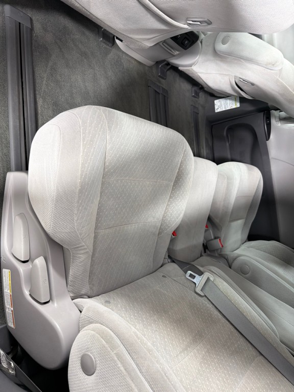 2018 Toyota Sienna Image 18
