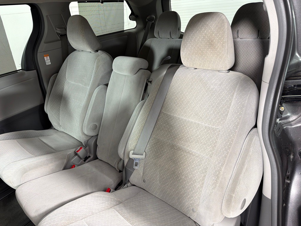 2018 Toyota Sienna Image 19