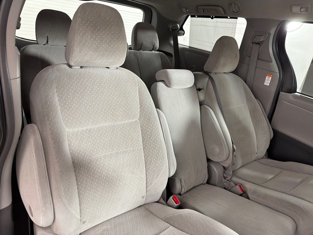 2018 Toyota Sienna Image 23