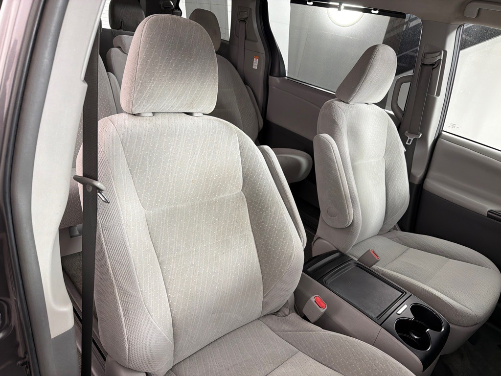 2018 Toyota Sienna Image 24