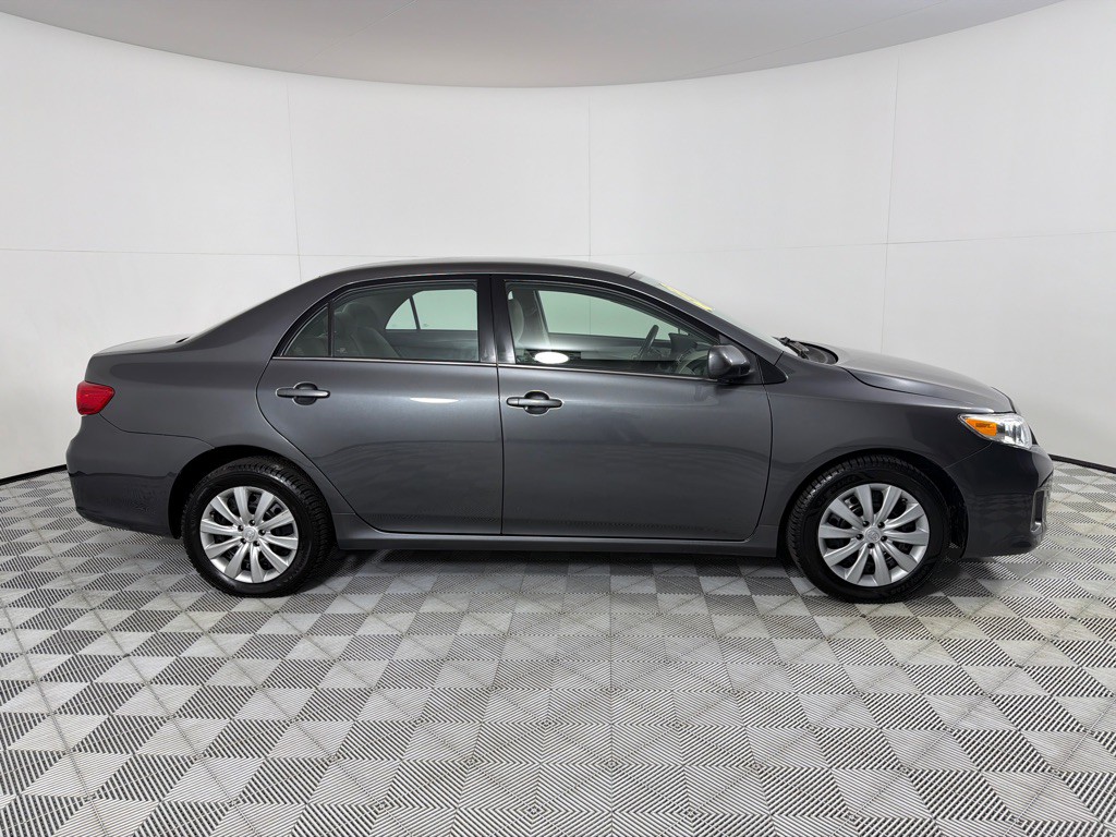 2013 Toyota Corolla Image 4
