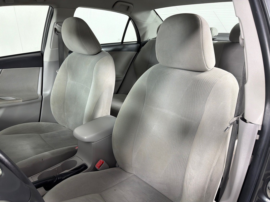 2013 Toyota Corolla Image 10
