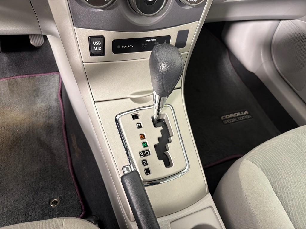 2013 Toyota Corolla Image 14