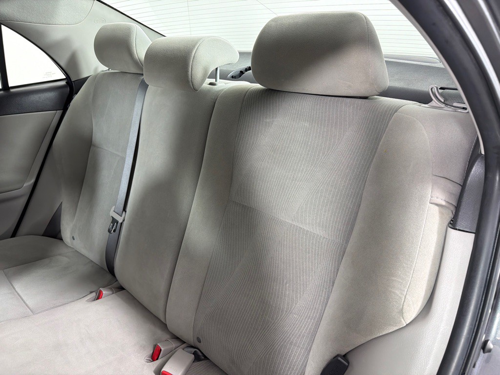 2013 Toyota Corolla Image 16