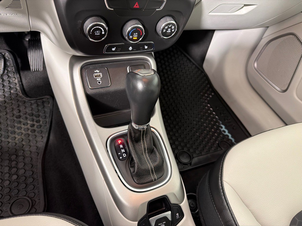2018 Jeep Compass Image 18