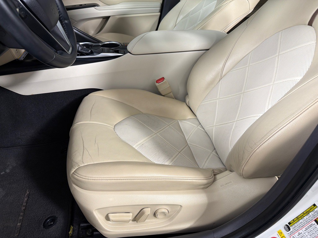 2018 Toyota Camry Image 12