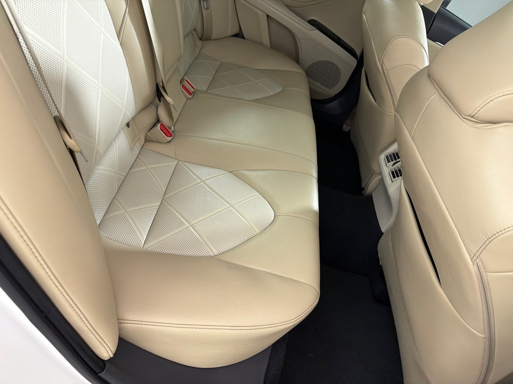 2018 Toyota Camry Image 22