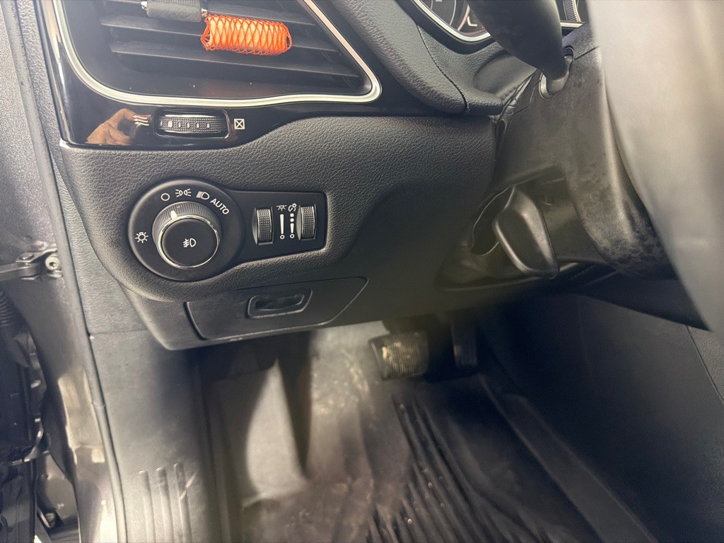 2020 Jeep Cherokee Image 14
