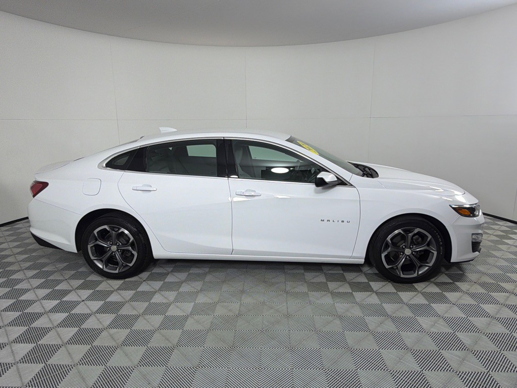 2020 Chevrolet Malibu Image 4