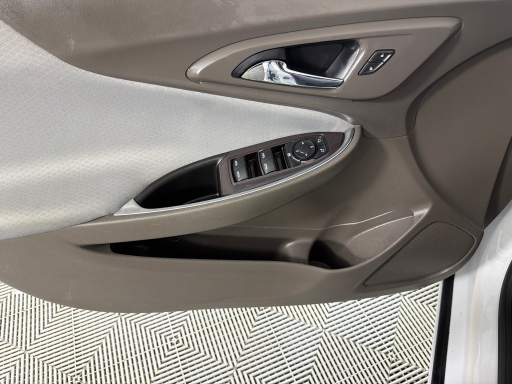 2020 Chevrolet Malibu Image 11
