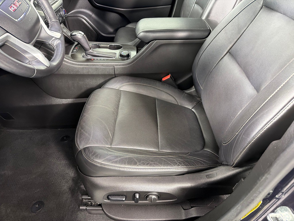 2018 GMC Acadia Image 11