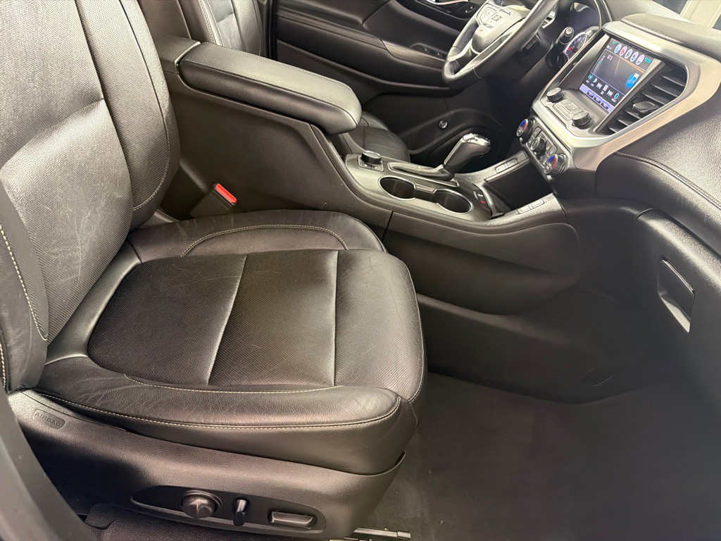 2018 GMC Acadia Image 24