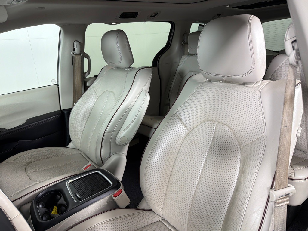 2017 Chrysler Pacifica Image 13