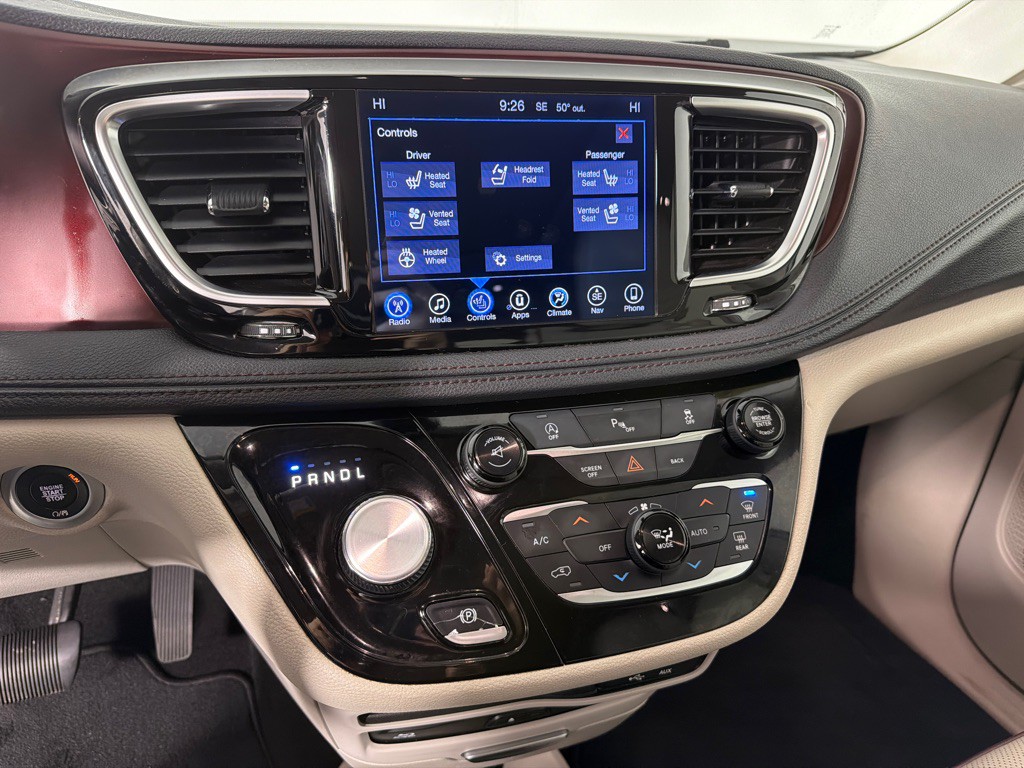 2017 Chrysler Pacifica Image 17