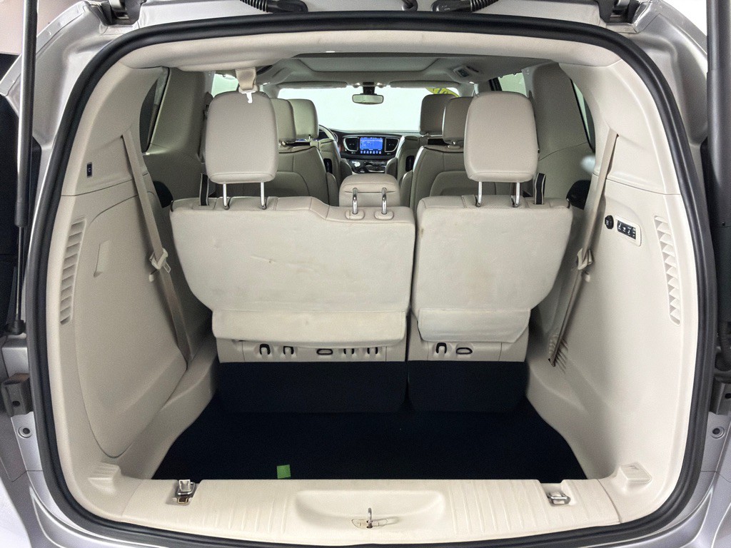 2017 Chrysler Pacifica Image 21