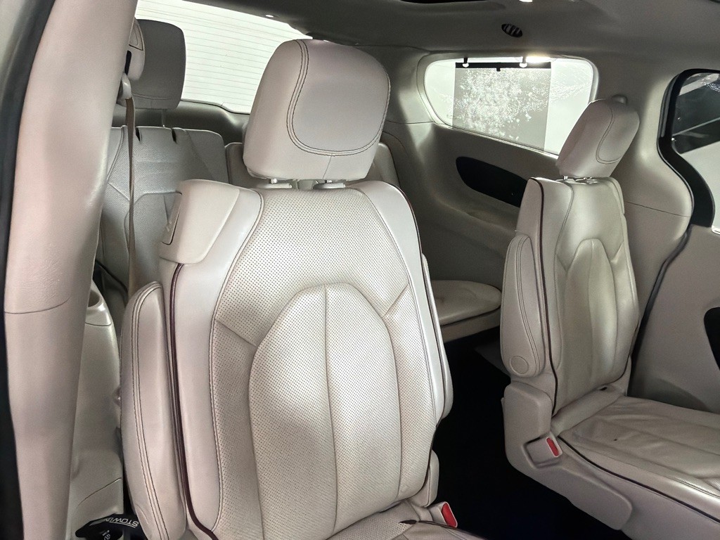 2017 Chrysler Pacifica Image 22
