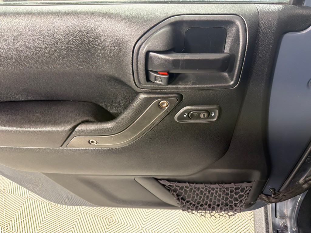 2017 Jeep Wrangler Unlimited Image 9