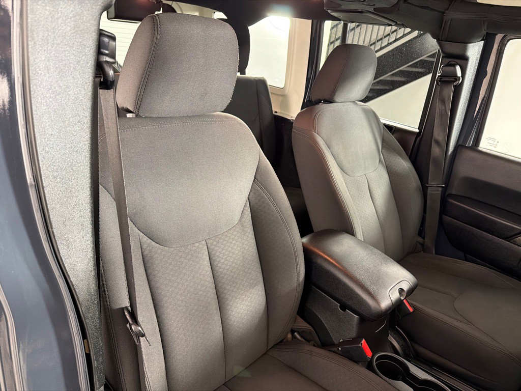 2017 Jeep Wrangler Unlimited Image 21