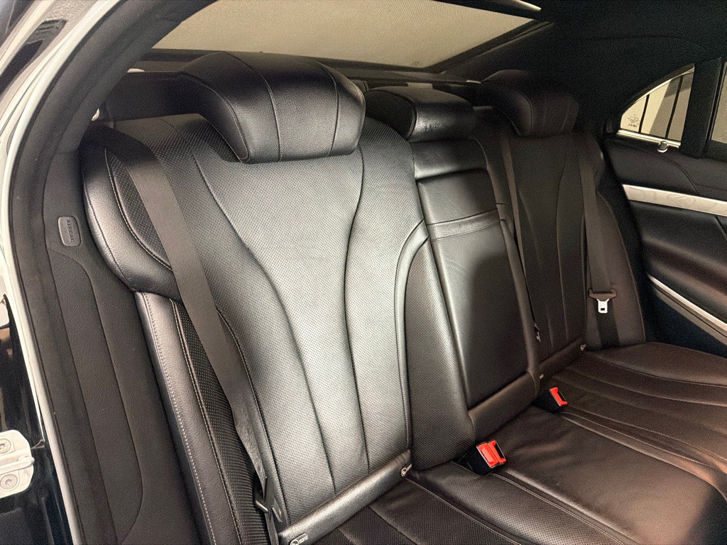 2015 Mercedes-Benz S-Class Image 21